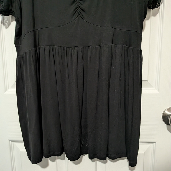 Torrid Brand Black V Neck Top With Lace And Embroidery Detailed Sleeves Torrid 2 - Picture 6 of 8